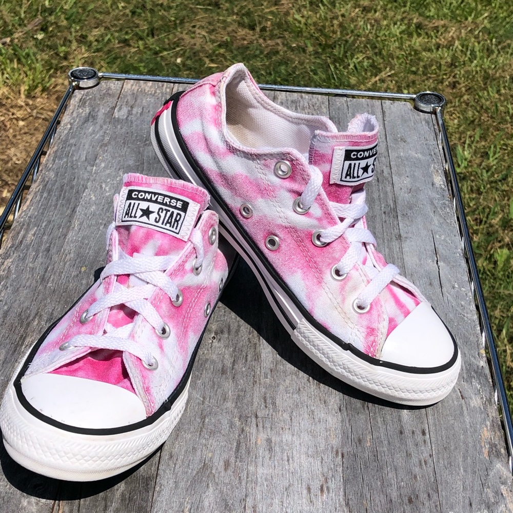 Converse , size 2, pink and white zebra print